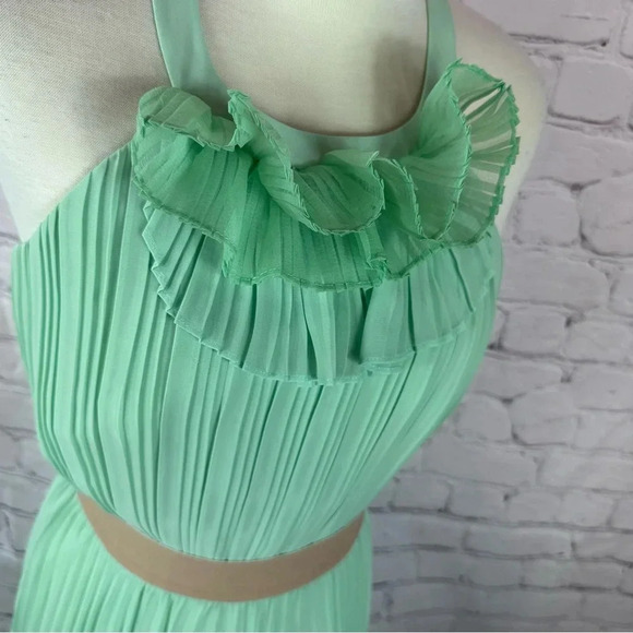 BCBGMAXAZRIA Louisa Opaline Green Pleated Dress sz 4 hi-low halter tie high neck - Picture 7 of 11